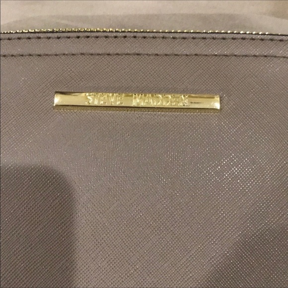Steve Madden Dome Crossbody Bag - Picture 2 of 4